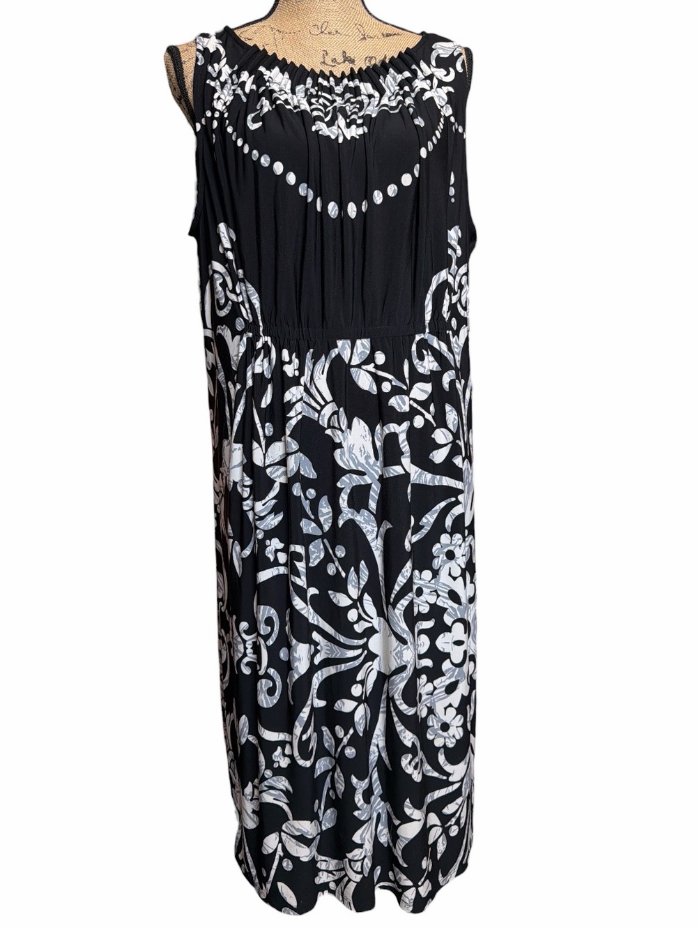 dressbarn Black and White Floral Midi Dress EC. Size 16